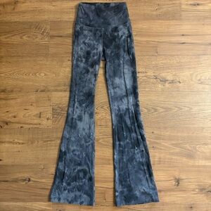 Lululemon Groove Super-High-Rise Flared Pant Nulu